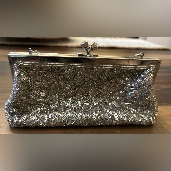 Beautiful Y2k Kate Landry Silver Sequin Clutch Purse Handbag Shoulder Bag - Picture 7 of 12